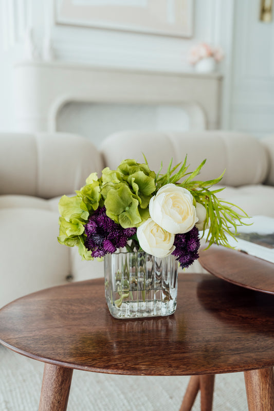 Sedum Mixed of Ranunculus and Hydrangea